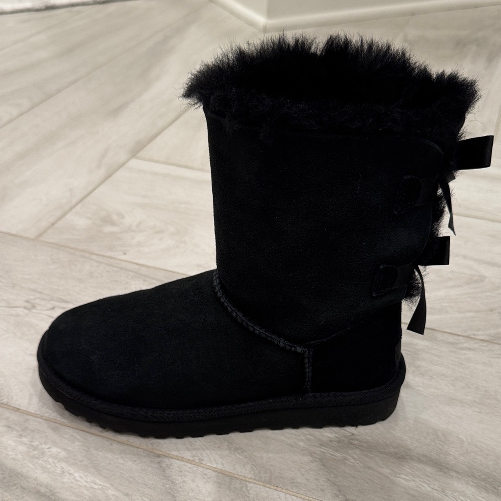 Women's Black Shearling Boots